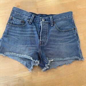 Levis 501 Cutofff Shorts Womens Blue Denim Medium Wash Button Fly Raw Hem Sz‎ 27